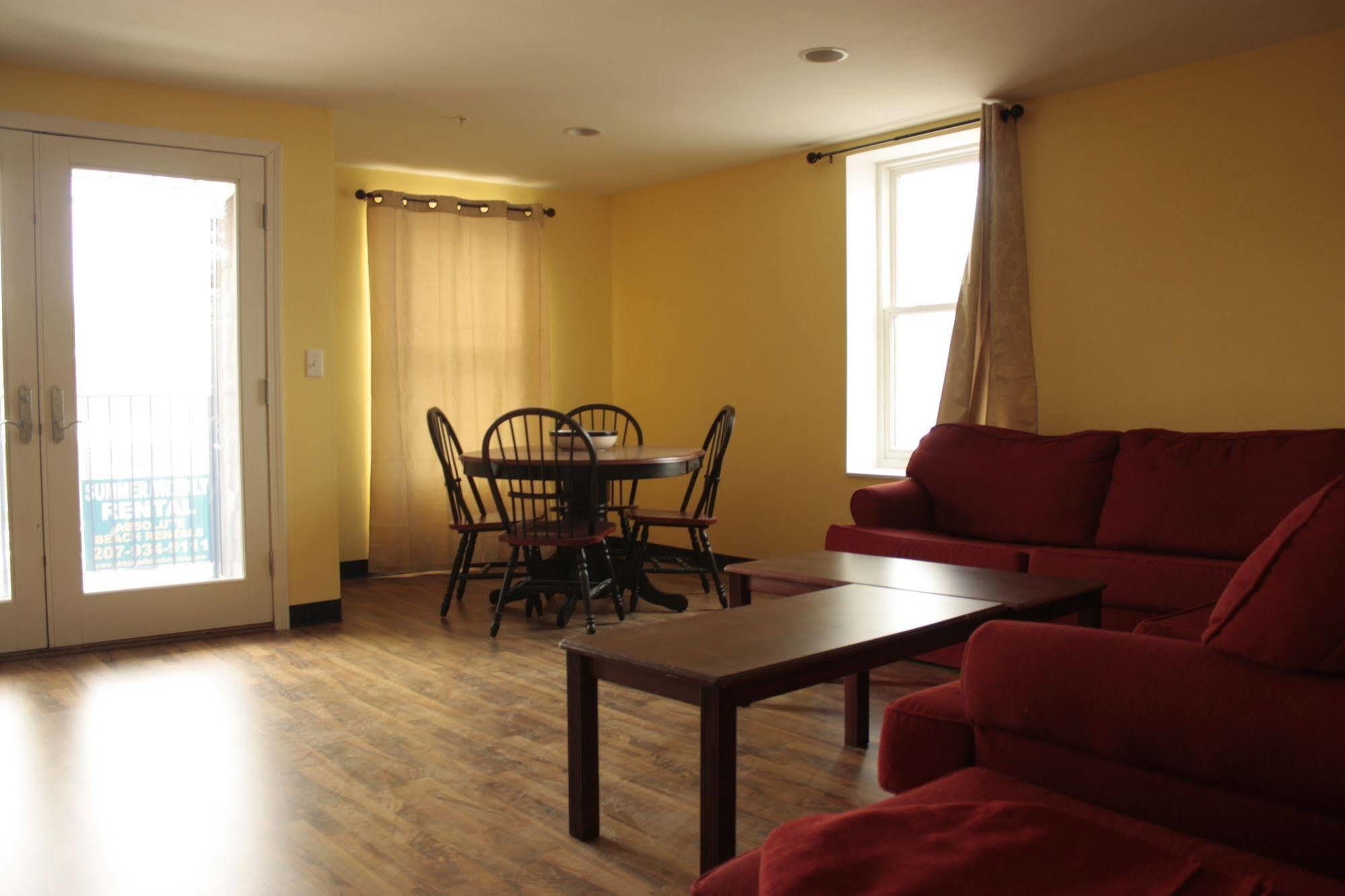 BEACH FANTASY APARTMENT SUITES ::: OLD ORCHARD BEACH, UNITED STATES :::  COMPARE HOTEL RATES